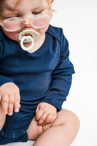 Blå langærmet rib bodystocking i Gots-certificeret økologisk bomuld fra Organic Lullaby