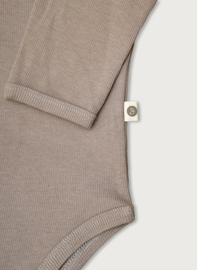Oat langærmet rib bodystocking i Gots-certificeret økologisk bomuld fra Organic Lullaby